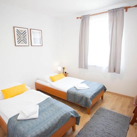 Hotel Taxis Pozsony Kültér fotó