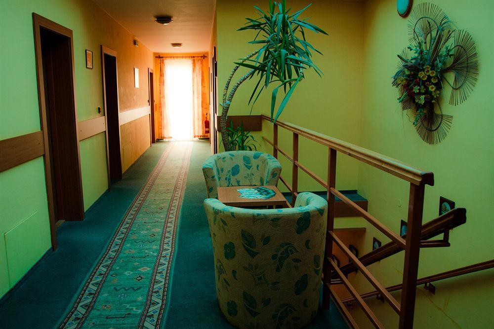 Hotel Taxis Pozsony Kültér fotó