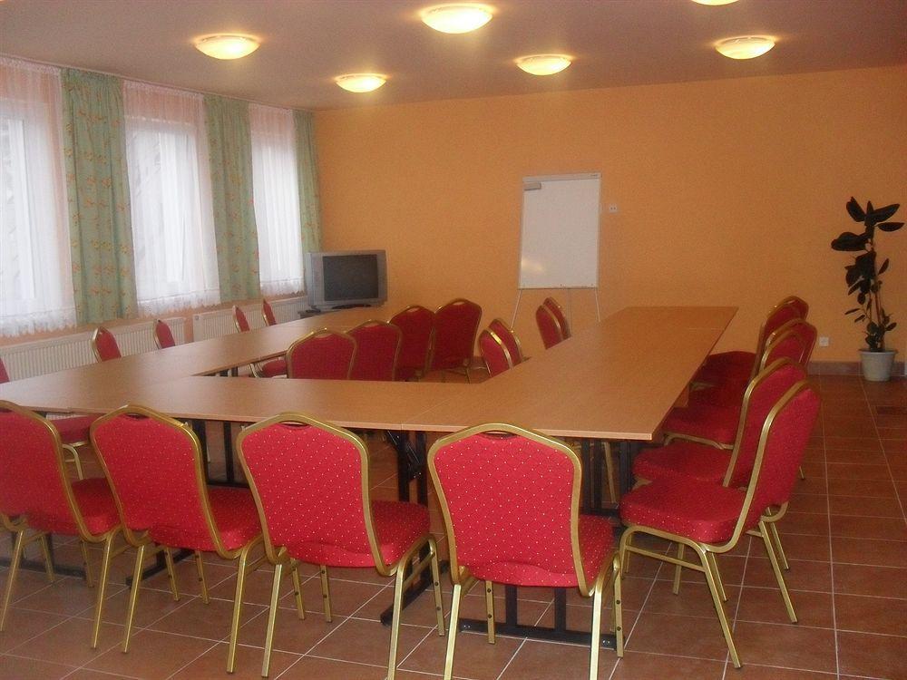 Hotel Taxis Pozsony Kültér fotó
